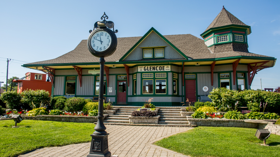 Glencoe train station 